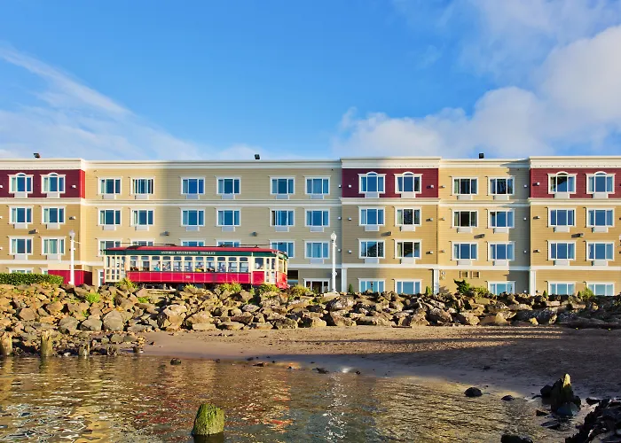 Holiday Inn Express & Suites By Ihg