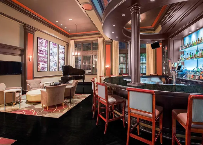 Hotel with Tennis: The George Washington - A Wyndham Grand Hotel