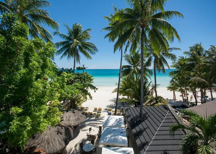 Central hotel: Sur Beach Resort Boracay