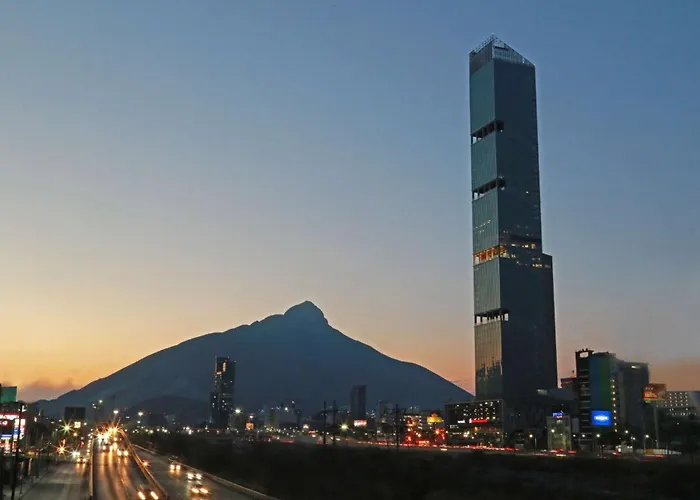 Trip to College Hilton Garden Inn Monterrey Obispado