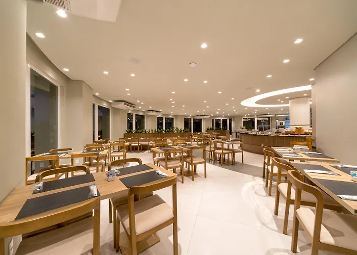 Hotel de luxo Apenas: Laghetto Resort Golden Gramado