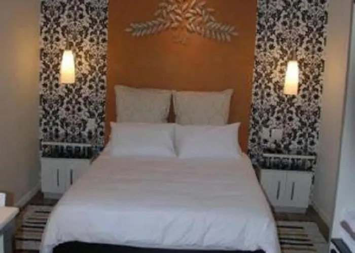 Cheap hotel: Knysna Inn