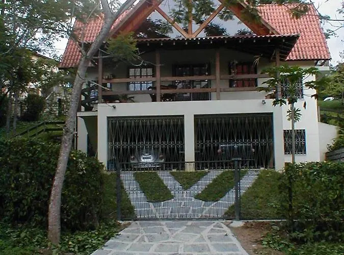  Casa Penedo Martinelli - Tranquilidade e muito verde