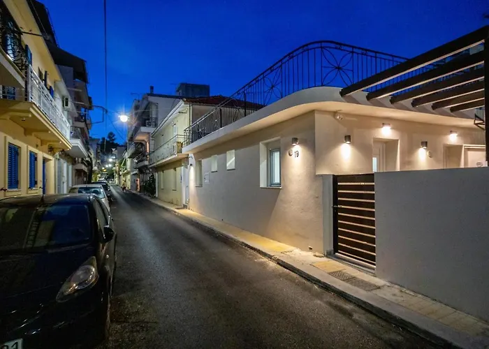 Central Corner Apts - Charming Apartments For 3 In The Heart Of The City Perfect For Memorable Summer Experiences By Villa Mana Gers