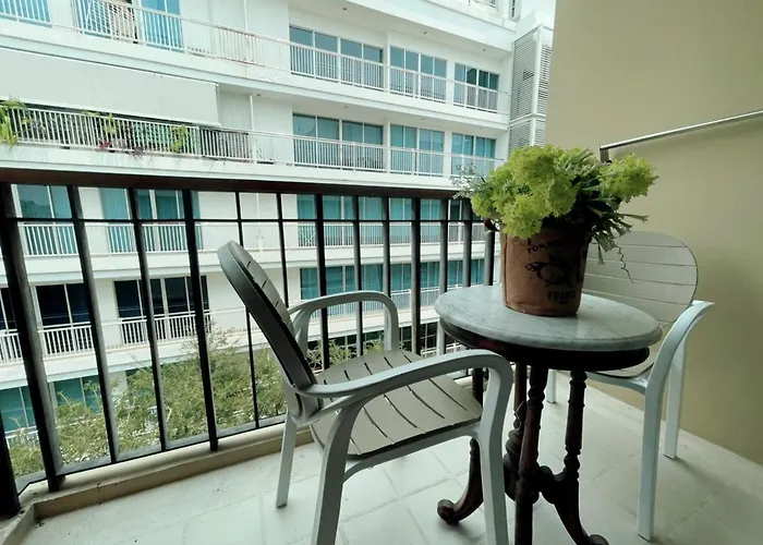 Centraal gelegen hotel: Baan San Suk Hua Hin