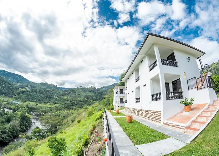 Hotel cerca del colegio: Hotel Campestre El Triunfo