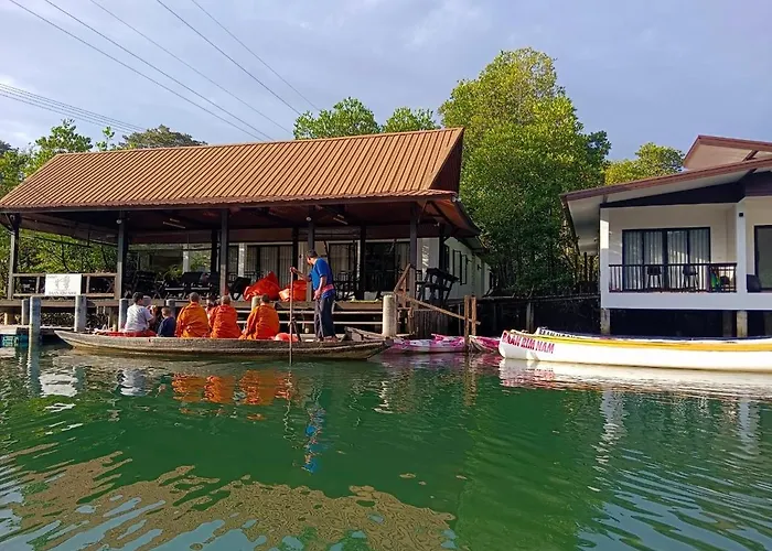 Baan Rim Nam