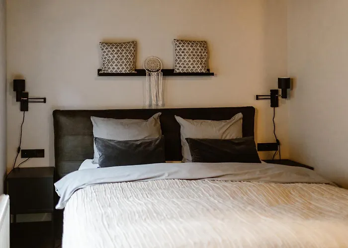 Strandhotel: Hotel Chapter