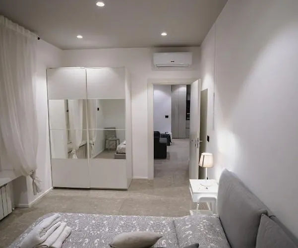 De Luca 6 Apartments - Vinto House Collections