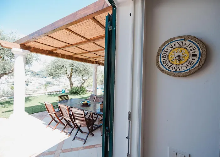 Ferienvermietung: Villa Pietraserena By Elite Villas