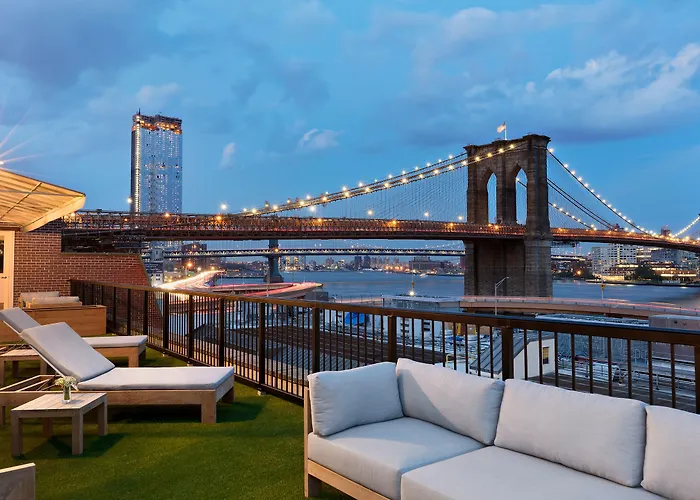 33 , City, Seaport