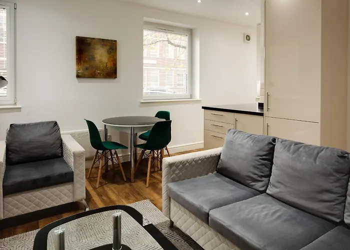 Vacation rental: Charles Hope Swindon