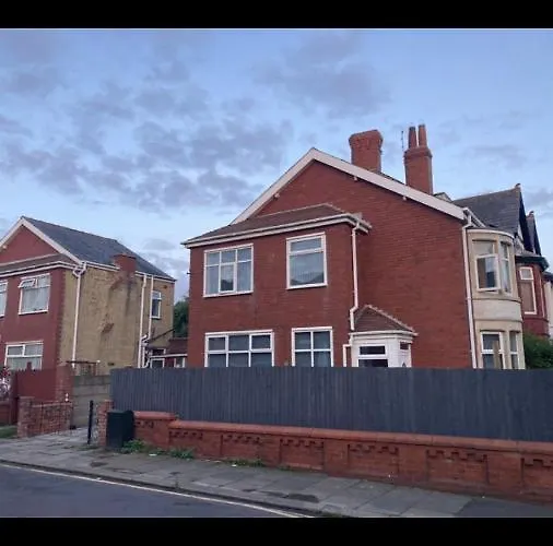Danny Holiday Home
