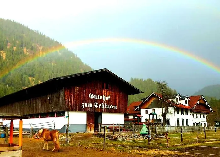 Gutshof zum Schluxen