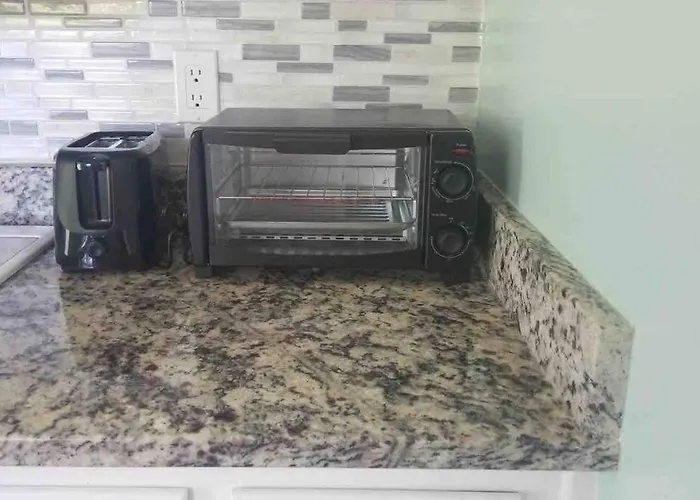 Cozy Home In Central Morehead 5Min From The Beach