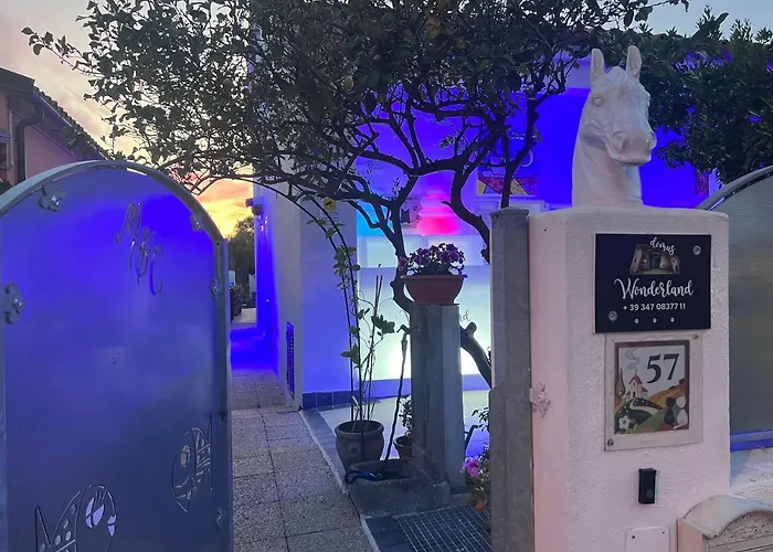 Hotel sulla spiaggia: Wonderland