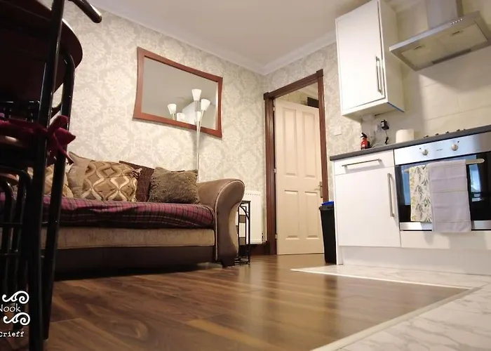 The Wee Nook Crieff - 1-Bed With Garden :)
