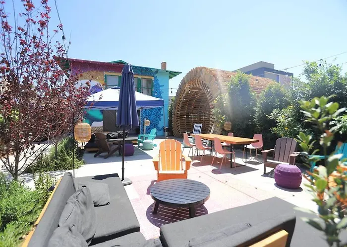 Retro Studio In The Heart Of Dtph - Very Walkable