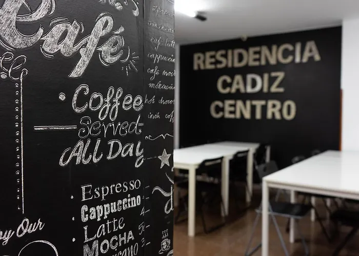 Hotel cerca del colegio: Residencia Universitaria Cadiz Centro
