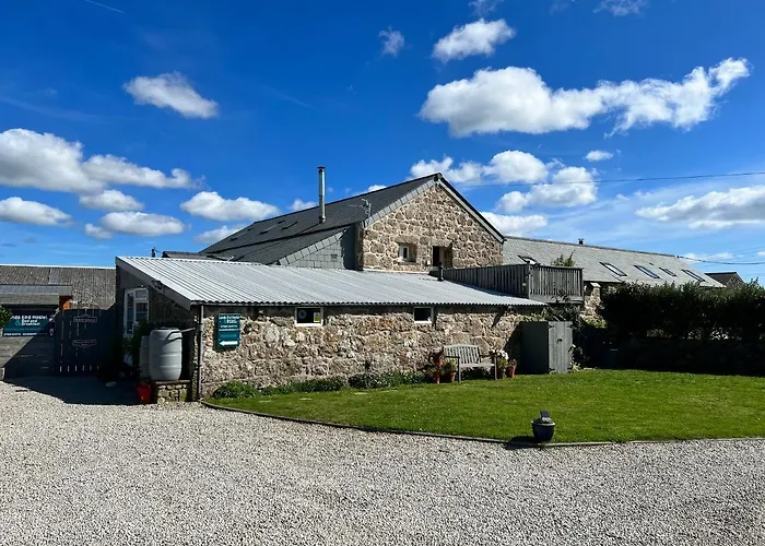 Lands End Hostel&B&B
