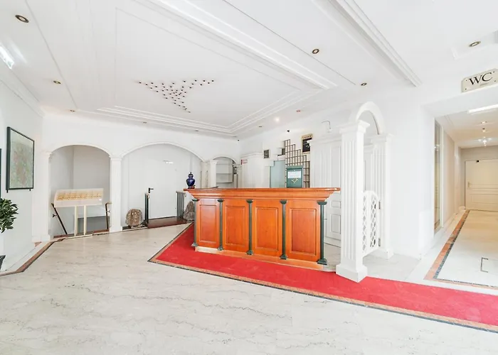 Self-Check-In Adlon