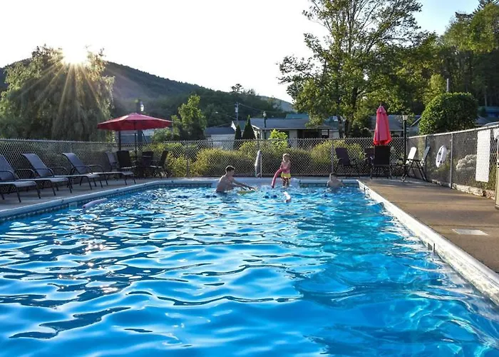 Private villas Adirondack Sunrise Lodge