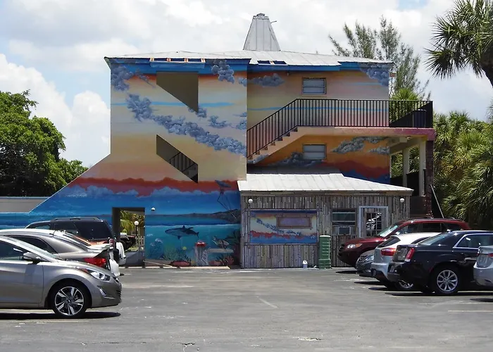 Central hotel: The Bay Inn At The Lani Kai