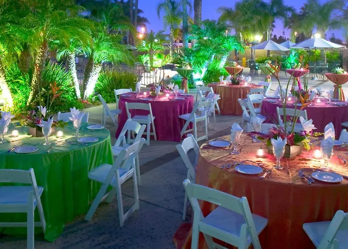 Cheap hotel: Doubletree By Hilton San Diego Bayside