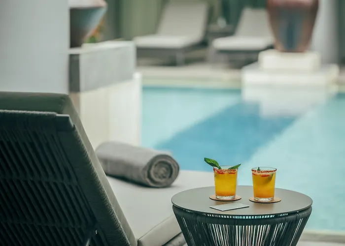 Hotels Close to Airport Kanvaz Village Resort Seminyak