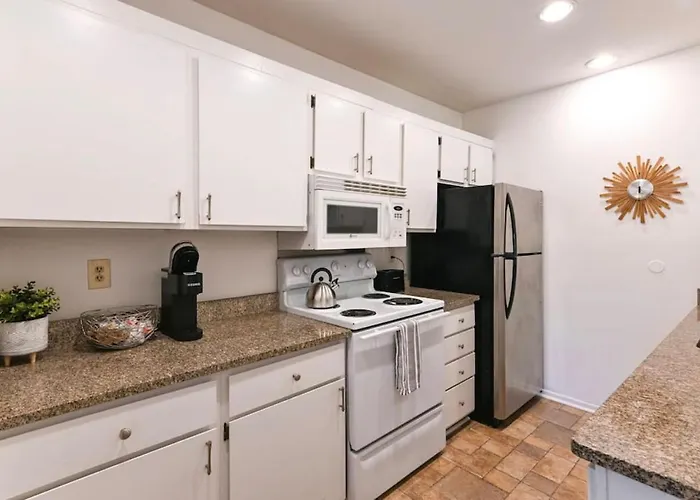 Adorable Mtadams 2Br Near It All