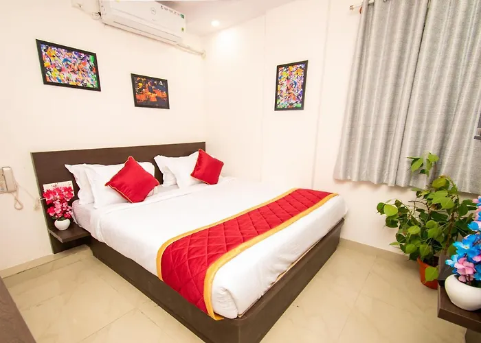 Octave Hotel Jm Residency