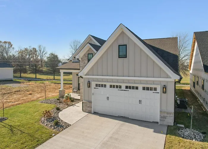 Modern & Upscale Home Near Derby