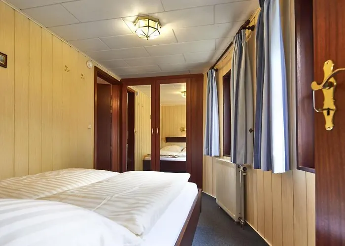 Hotelschiff Stinne