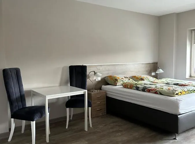 Monteur Zimmer
