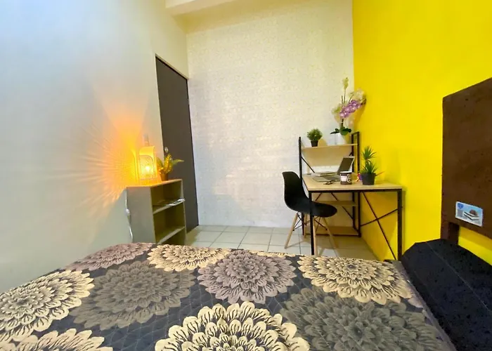  Roomies Hostel - Santa Maria La Ribera