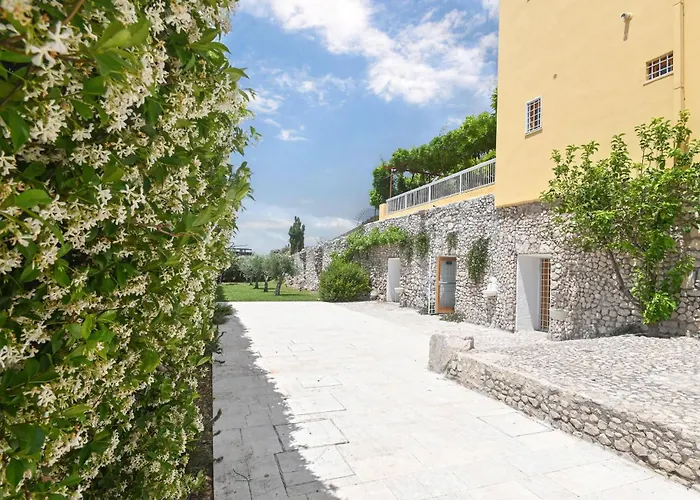 3 Bedroom Gorgeous Home In Mondragone