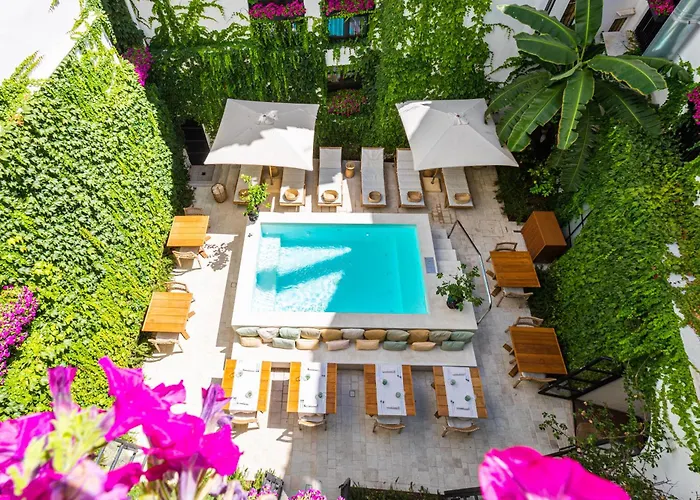 Casa Nostra Luxury Suites & Spa