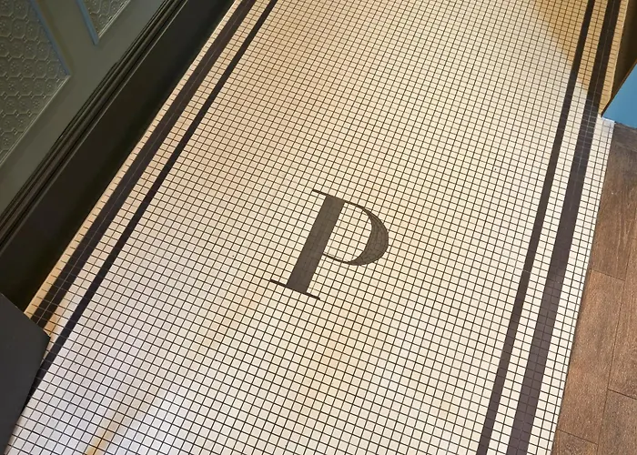 Hotels With Four Stars Portico