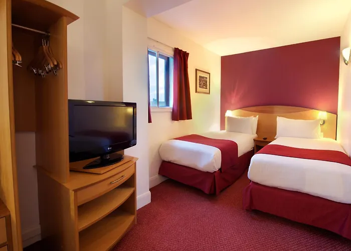 Waterloo Hub And Suites