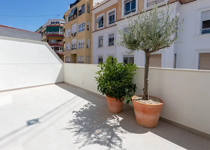 Apartamento: Reina Victoria Velázquez
