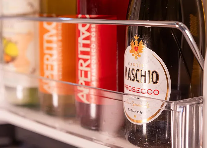 Hotel: Serena Palace Superior Rooms