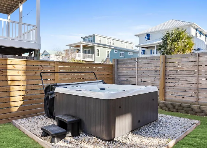 Bombastic Home - Steps To Beach - Gamerm - Hot Tub - Pet Friendly