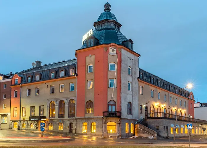 Hotel céntrico: First Hotel Statt Oernskoeldsvik