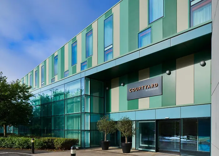 4 star hotel: Courtyard By Marriott London Gatwick Airport