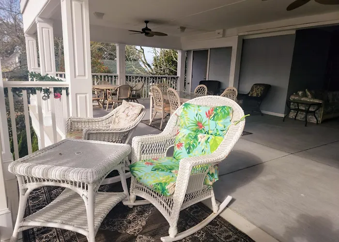 Beaufort Harbour Suites And Lodges