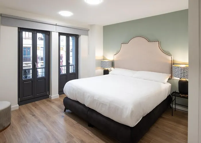 Suite 1907