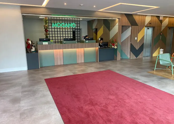 Hotel com vista: Mogano Business Hotel- Eletroposto