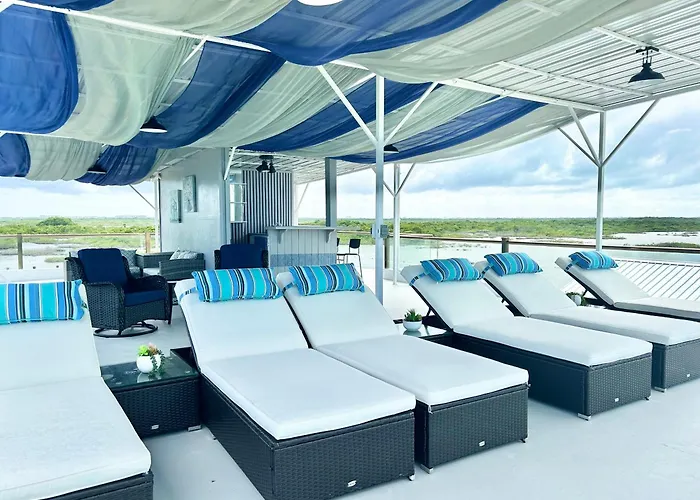 Villas Secreta Beachfront Resort