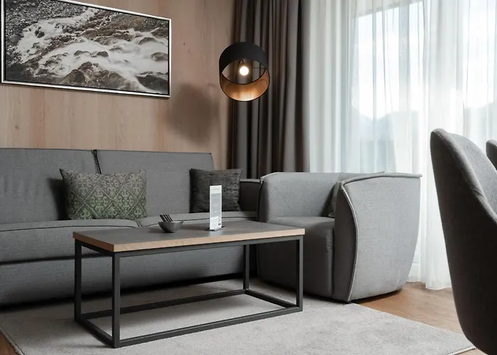 A Casa Elements
