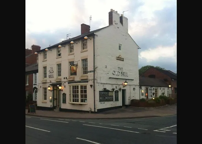 Cheap hotel: The Old Bell
